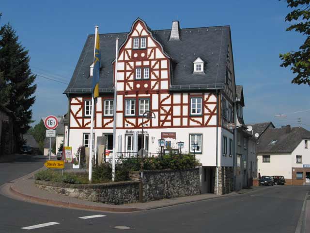 meudt_rathaus_640x480